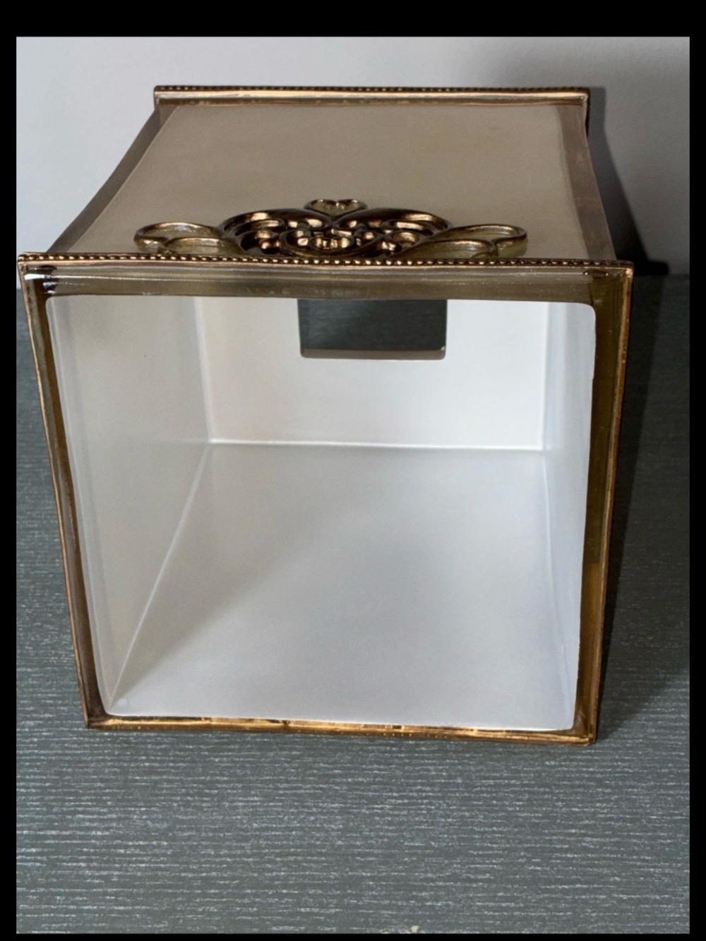 Bombay Company Square Tissue Box Cover Tall Beige Gold Amber Tan Acrylic Scroll - Picture 4 of 5